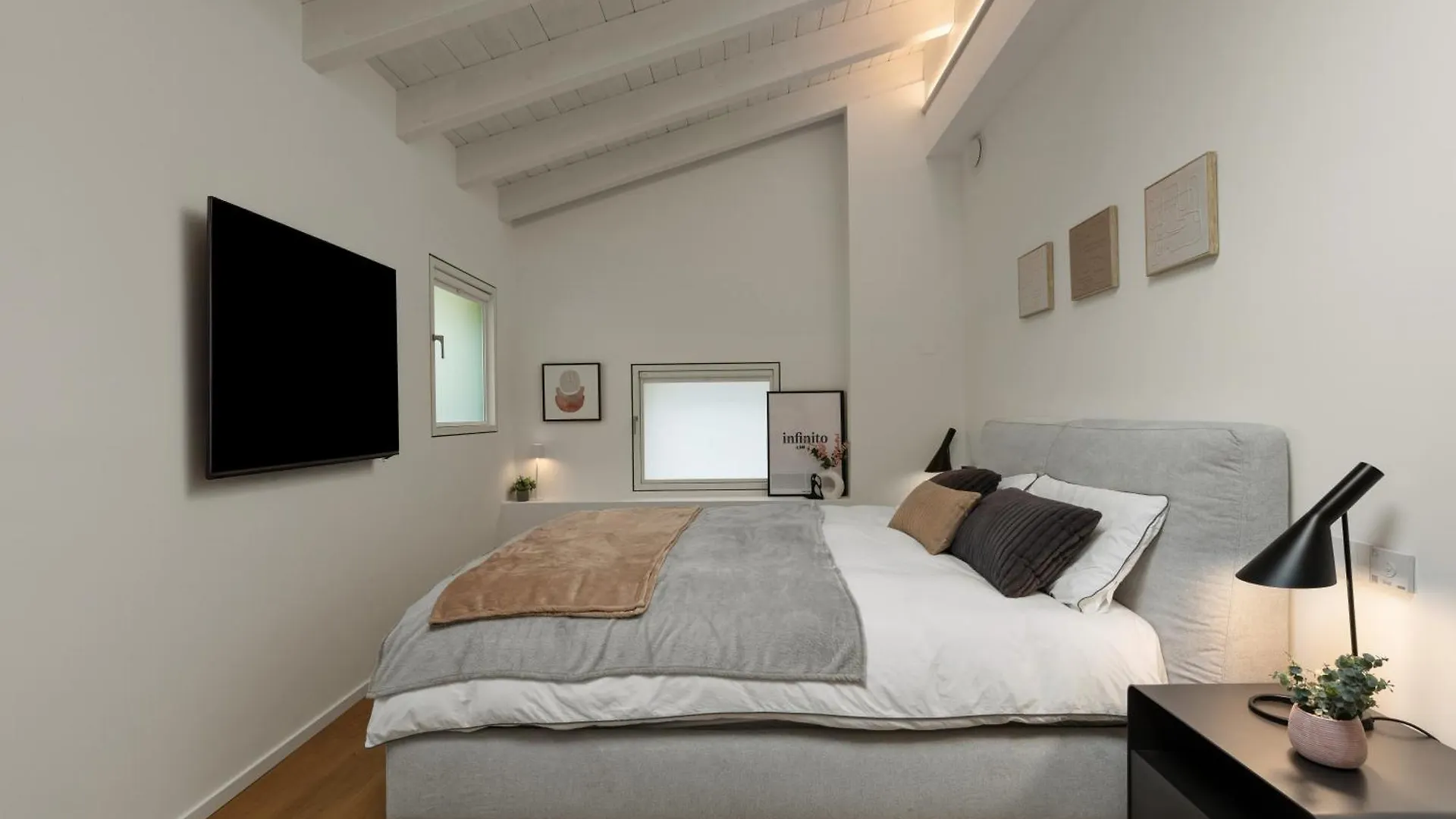 Apartment The Como City Golden Loft By Aura Luxury Collection
