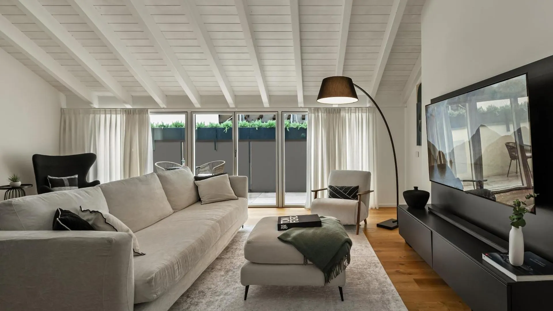The Como City Golden Loft By Aura Luxury Collection