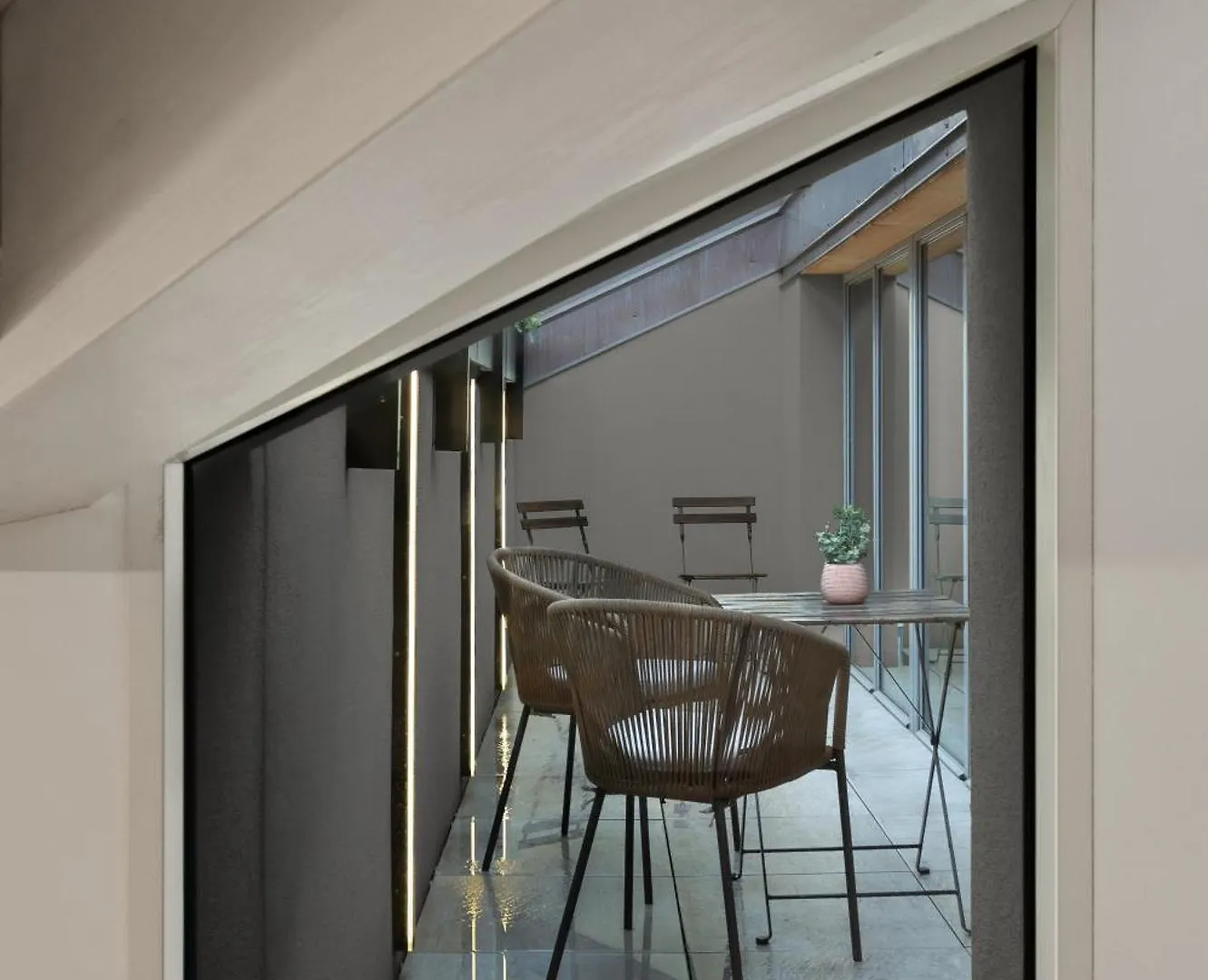 The Como City Golden Loft By Aura Luxury Collection